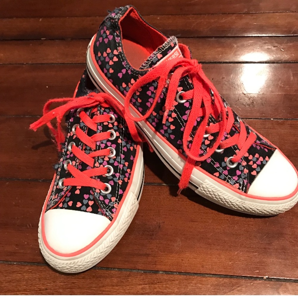 Damaged heart CONVERSE SNEAKERS. W8. M6